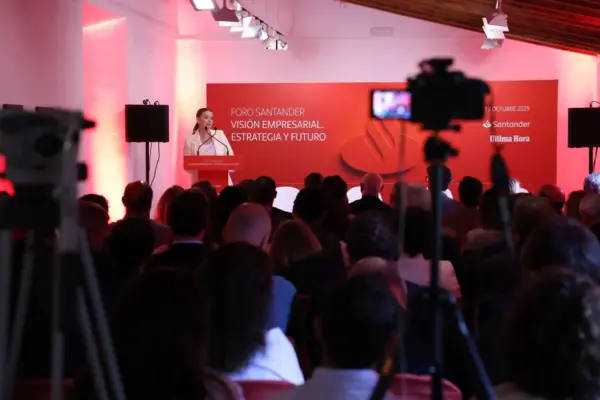 Marga Prohens en el Foro Santander